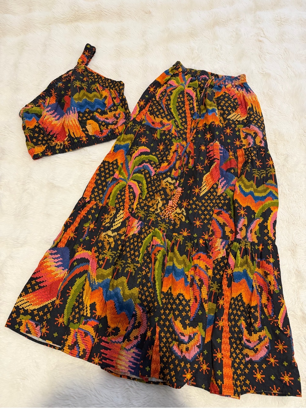 FARM Rio Black Multicolor Floral-Abstract Tiered Maxi Skirt